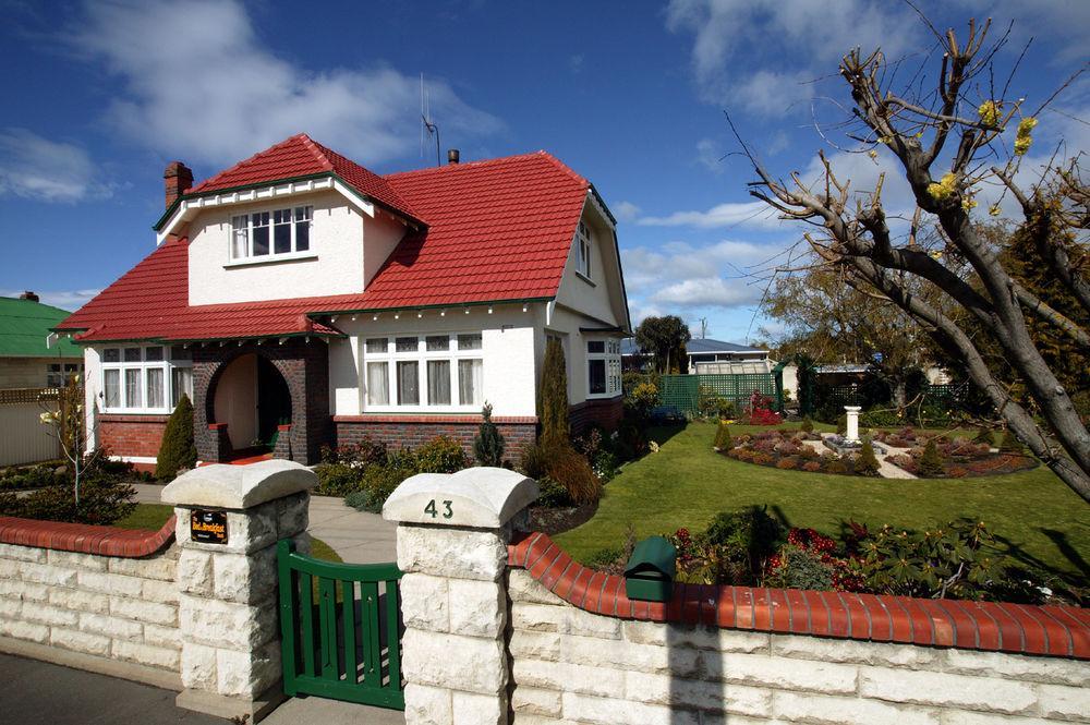 Highway House Bed And Breakfast Oamaru Exterior photo