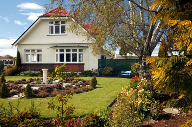Highway House Bed And Breakfast Oamaru Exterior photo